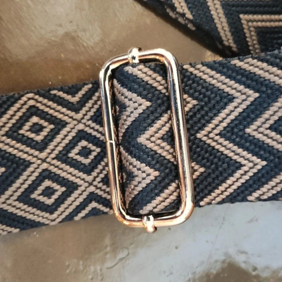 DEVPSISR Replacement Black and Tan Geo Print Crossbody  Strap - Picture 5 of 5